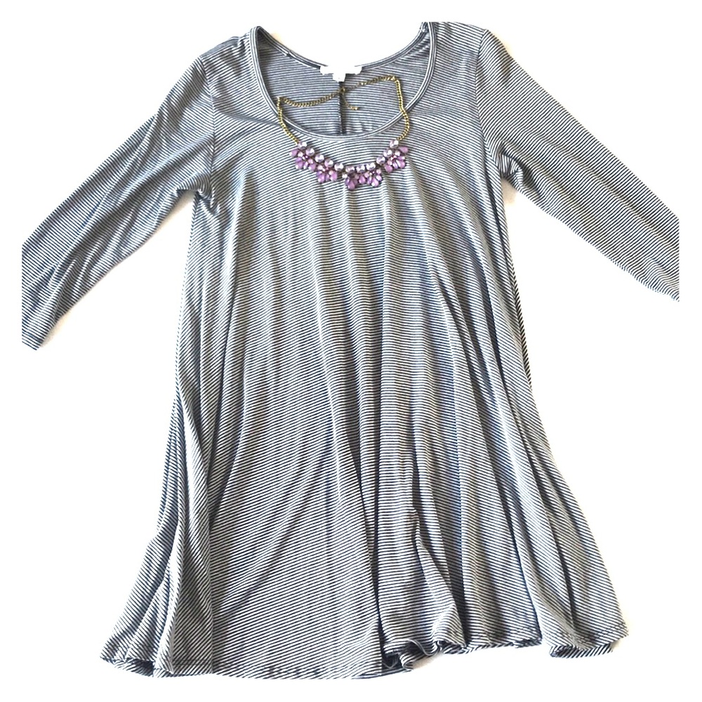 Francesca’s Grey/Black Tunic